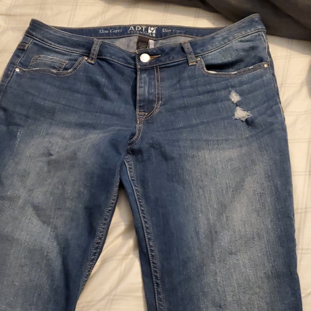 Womens slim capri